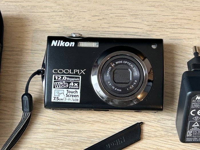 Nikon Coolpix S4000 | 12 mégapixels | zoom optique 4x Digitalkamera