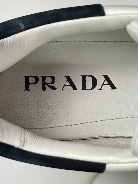 Prada - Sneakers - Størelse: EU 42