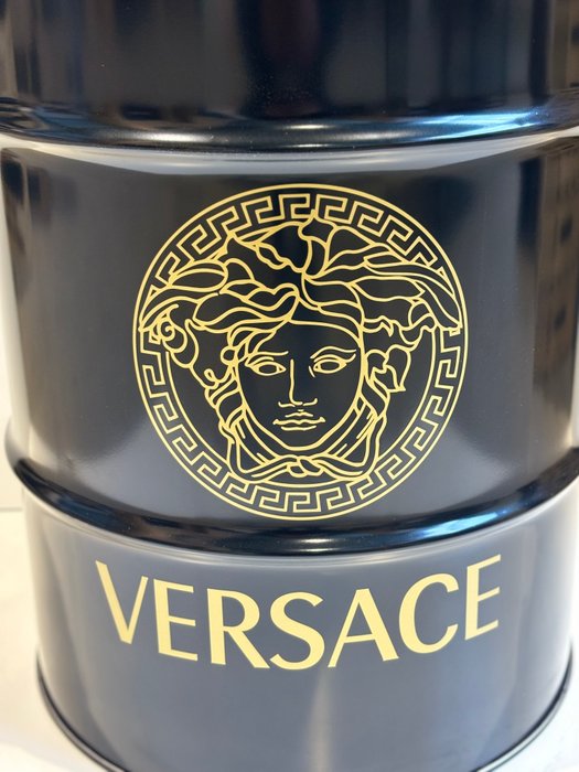 Rob VanMore - Barrel Versace