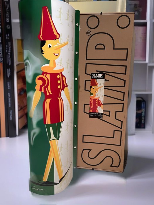 SLAMP - Samuel Parker - Søjle gulvlampe - Pinocchio - pvc