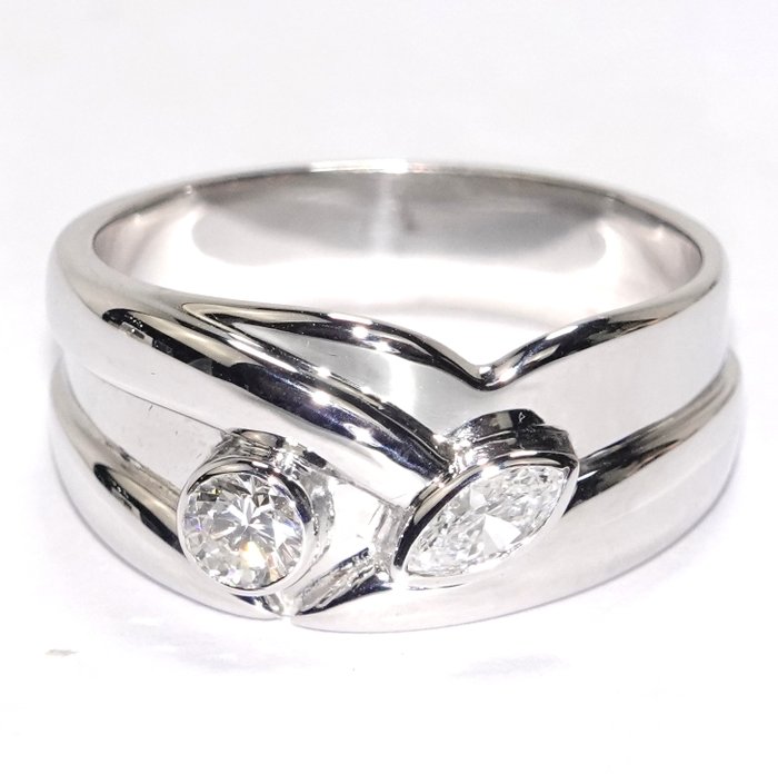 Ring - 14 karat Hvidguld -  0.36ct. tw. Diamant (Natur)  - Gratis størrelsesændring EU 53-62