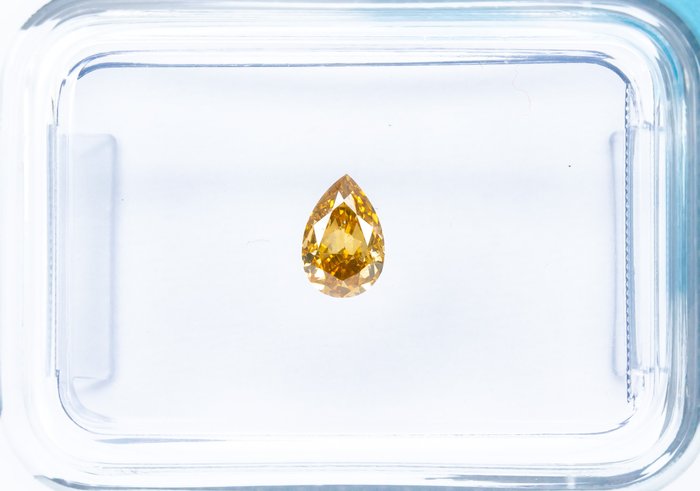 Ingen mindstepris - 1 pcs Diamant  (Naturfarvet)  - 0.25 ct - Pære - Fancy intense Gullig, Orange nuance Brun - VS1 - International Gemological Institute (IGI)