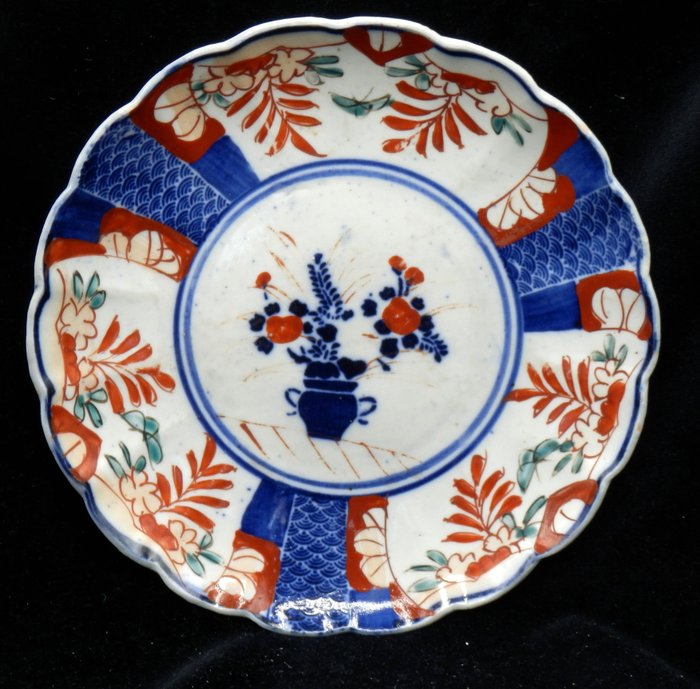 Set van 3 fraaie antieke Handgeschilderde Imari bordjes - Tallerken (3) - Porcelæn