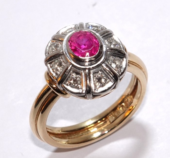 Ring - 18 kraat Gulguld Hvidguld -  082ct tw Rubin - Diamant