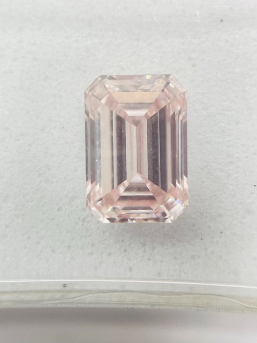 1 pcs Diamant  (Farvebehandlet)  - 1.35 ct - Smaragd - Fancy Brunlig, Lyserød - VVS2 - Gemological Institute of America (GIA) - NATURLIG DIAMANT