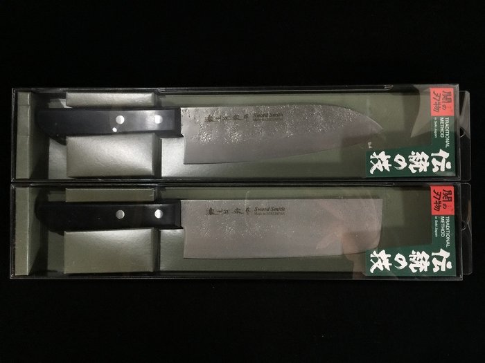 正宗 MASAMUNE / Set of 2 / 三徳 SANTOKU 菜切 NAKIRI - Køkkenkniv -  Japansk køkkenkniv - Stål, Træ - Japan