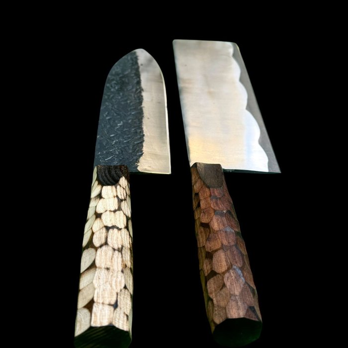 Køkkenkniv - Chef's knife - Stål, 2,Of Kind europæiske køkkenknive, Håndlavet, Old Addition, Dual Polish 1095 Steel, Natural Olive - Europa