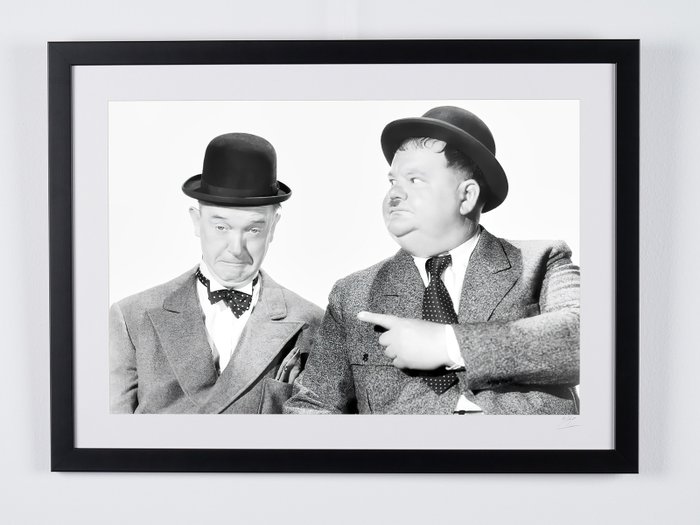 Stan Laurel  Oliver Hardy (1934) - Fine Art Photography - Luxury Wooden Framed 70X50 cm - Limited Edition Nr 10 of 50 - Serial ID 20020 - Original Certificate (COA), Hologram Logo Editor and QR Code - 100% New items