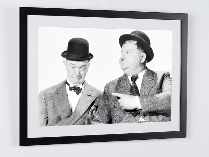 Stan Laurel  Oliver Hardy (1934) - Fine Art Photography - Luxury Wooden Framed 70X50 cm - Limited Edition Nr 10 of 50 - Serial ID 20020 - Original Certificate (COA), Hologram Logo Editor and QR Code - 100% New items