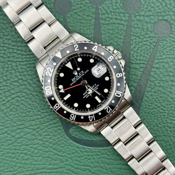 Rolex - GMT-Master II - 16710 - Unisex - 2000-2010