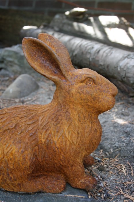 Skulptur, "Lifesize Rabbit" - 22 cm - Støbejern