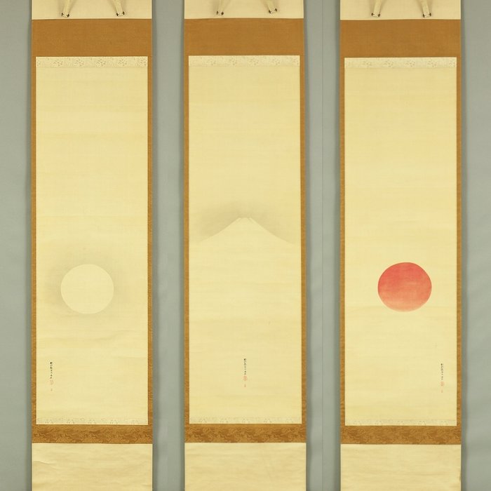 Mt Fuji Rising Sun Moon with Box - Kano Eigaku 狩野永岳 (1790-1867) - Japan - Sene Edo-periode