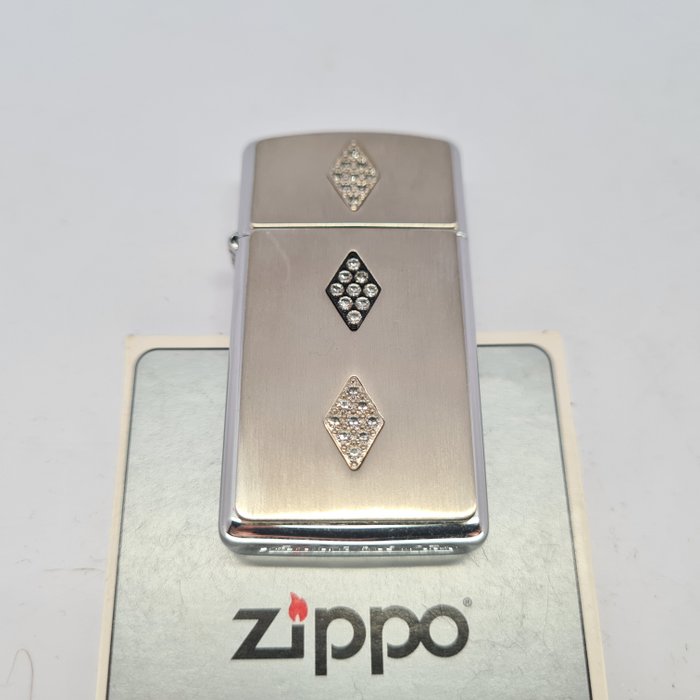 Zippo - Crystal Trinity with 30 Swarovsky Kristals - Lighter - Messing