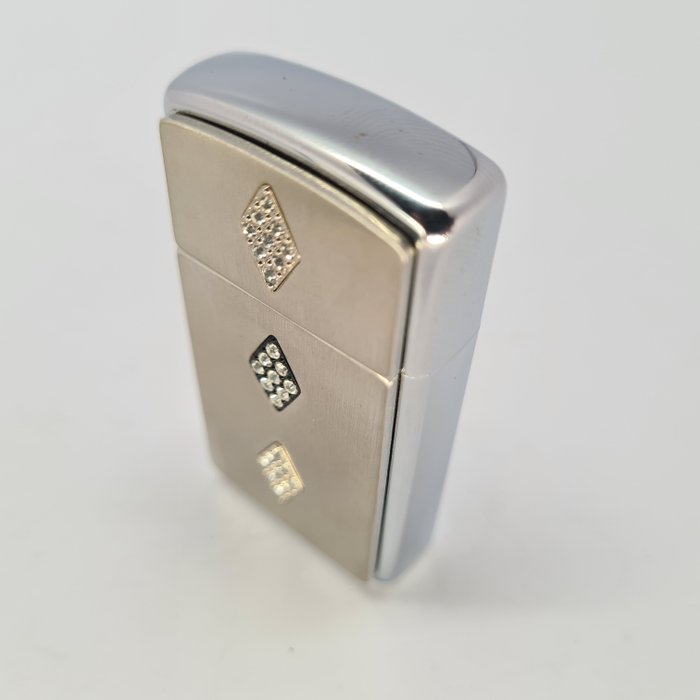 Zippo - Crystal Trinity with 30 Swarovsky Kristals - Lighter - Messing