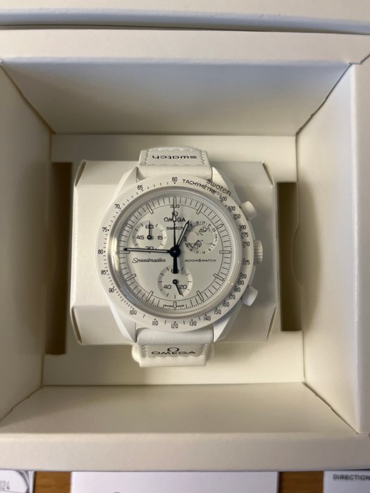 Swatch - Ingen mindstepris - Omega x Swatch - Mission to the Moonphase Snoopy White - Unisex - 2020+