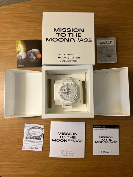 Swatch - Ingen mindstepris - Omega x Swatch - Mission to the Moonphase Snoopy White - Unisex - 2020+