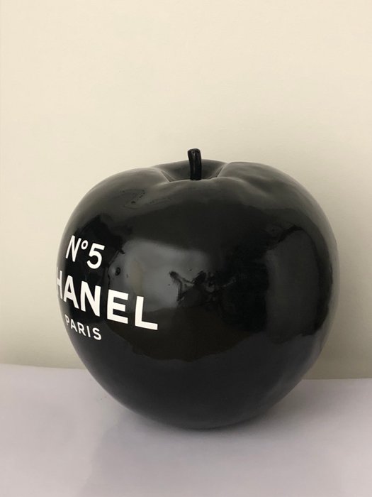 GF Exclusives - Chanel Apple XL