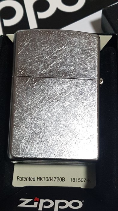 Zippo - Original Zippo Rarität Formel 1 Rennwagen 3D Emblem - Lighter - Chrome