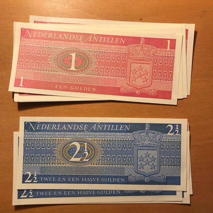 Hollandske Antiller. - 10 x 1 and 5 x 2 1/2 Gulden 1970 - Pick 20a, 21a  (Ingen mindstepris)