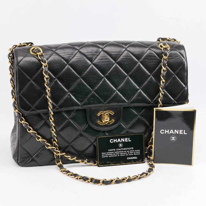 Chanel - Quilted Matelasse Double Flap Leather Lambskin Leather CC logo chain strap Shoulder bag - Håndtaske