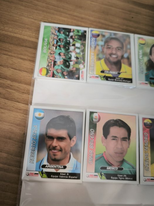 Navarrete - Copa America 2004 - 1 Complete loose Sticker Set