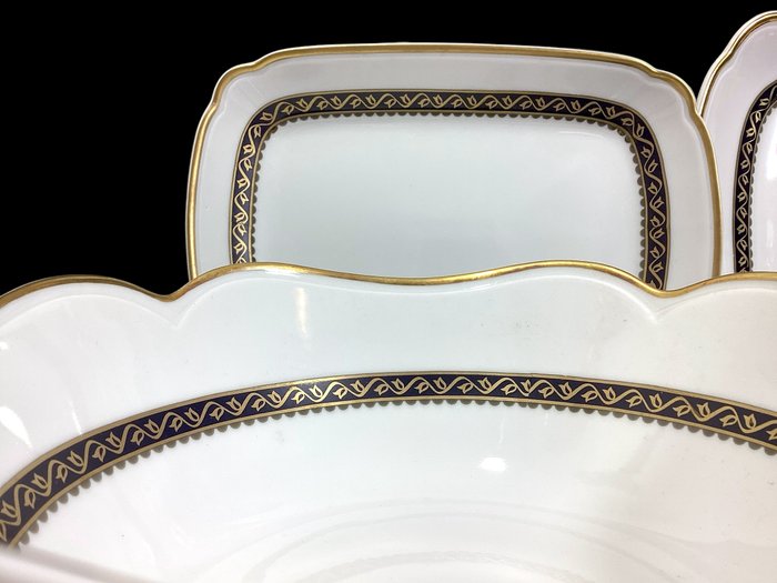 Tirschenreuth Bavaria - Bordservice til 12 (58) - Guld, Porcelæn