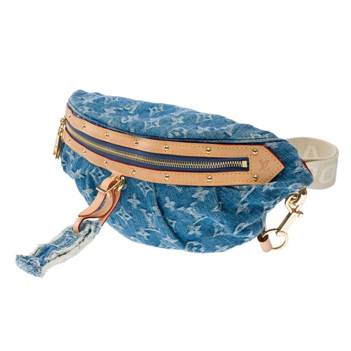 Louis Vuitton - Bum bag en denim monogram bleu, garniture en métal doré - Crossbody-taske