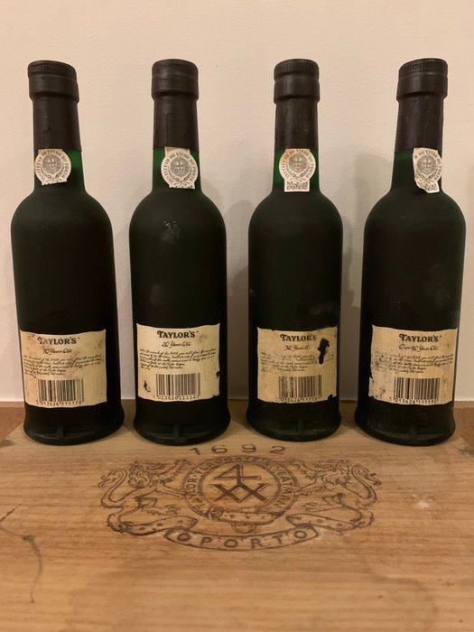 Taylor’s - 10, 20, 30  over 40 years old Tawny Port - Flasket 1998 -  Douro  - 4 Halve flasker (0,375 L)