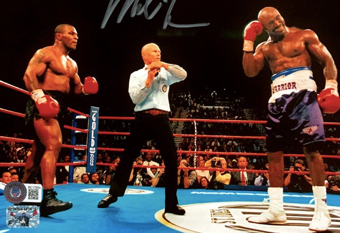 The Hangover - Mike Tyson - Signed Photo 20x25cm - Beckett COA