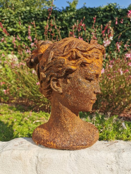 Statuette - Lady bust - Støbejern