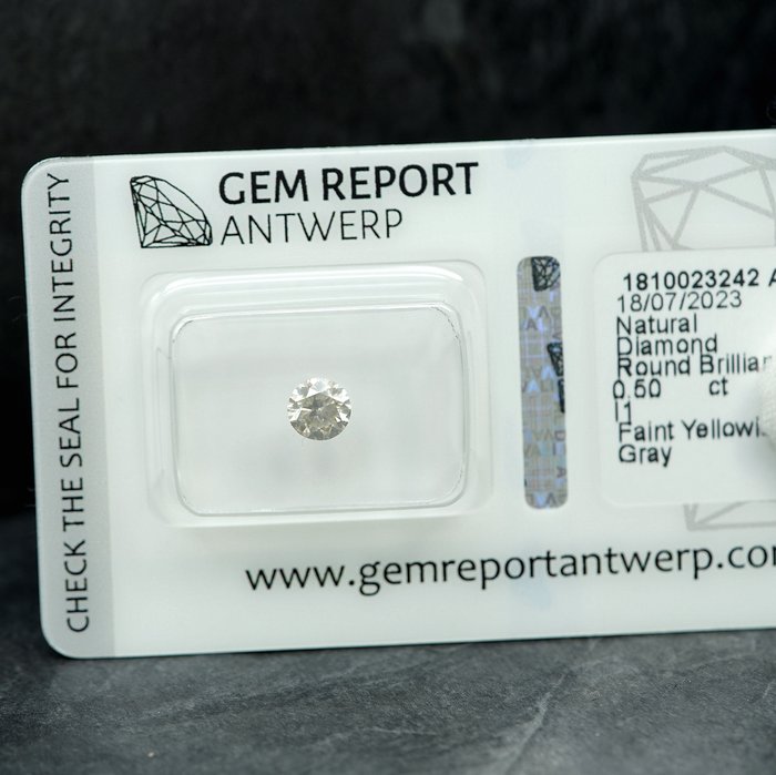 Ingen mindstepris - 1 pcs Diamant  (Naturfarvet)  - 0.50 ct - Faint Gullig Grå - I1 - Gem Report Antwerp (GRA)