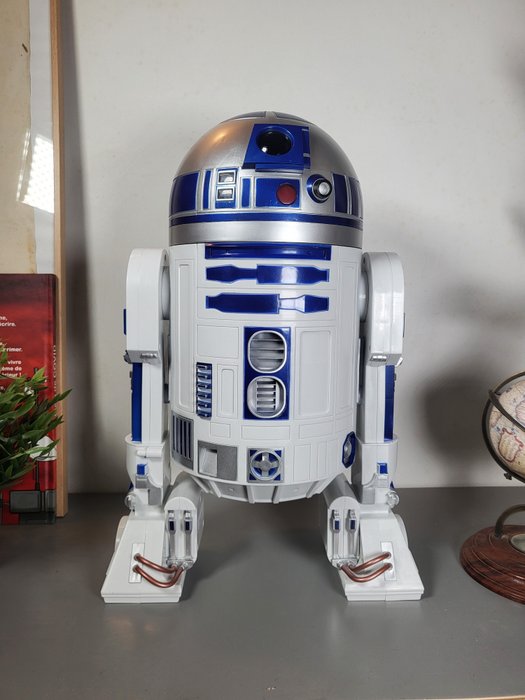 Star Wars: The Clone Wars - STAR WARS - R2-D2 Deluxe - 45 CM - Jakks Pacific - Lights  Sounds - Jakks Pacific