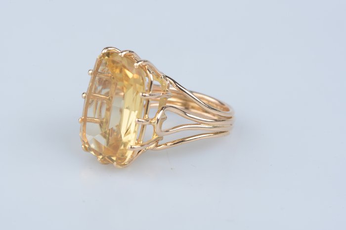 Ring - 18 kraat Gulguld -  8.21ct. tw. Citrin