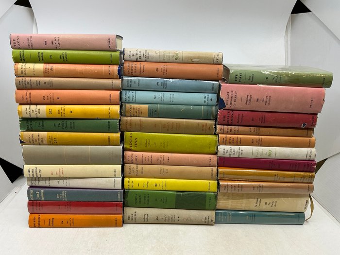 Trollope, Tolstoy, Doestoevsky, Bernard Shaw, Voltaire and others - Large collection of 37 volumes in the famous Oxford World Classics series - 1950-1970