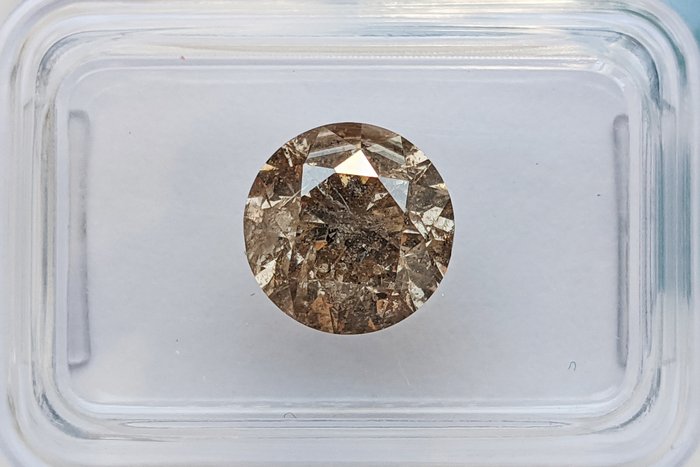 Ingen mindstepris - 1 pcs Diamant  (Naturfarvet)  - 2.52 ct - Rund - Fancy Brun - I2 - International Gemological Institute (IGI)