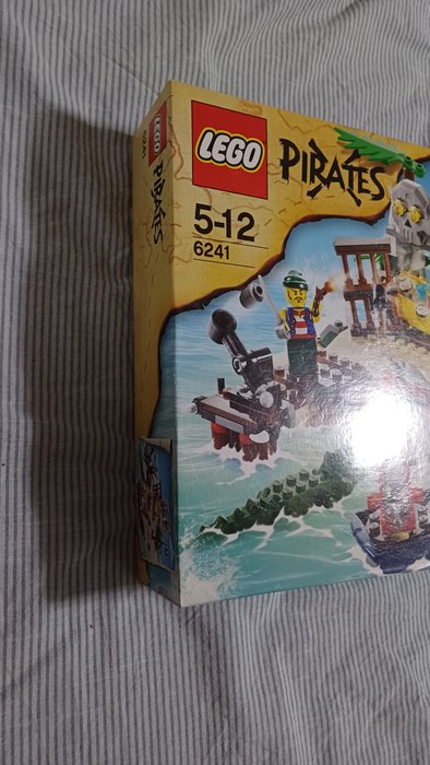 Lego - Pirates - 6241 - Loot island - 2000-2010