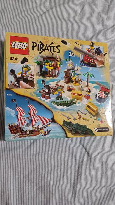 Lego - Pirates - 6241 - Loot island - 2000-2010