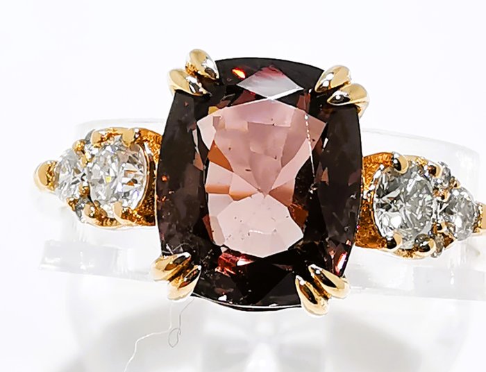 Ingen mindstepris - Ring - 18 kraat Rosaguld INGEN RESERVE!!! -  252ct tw Spinel - Diamant