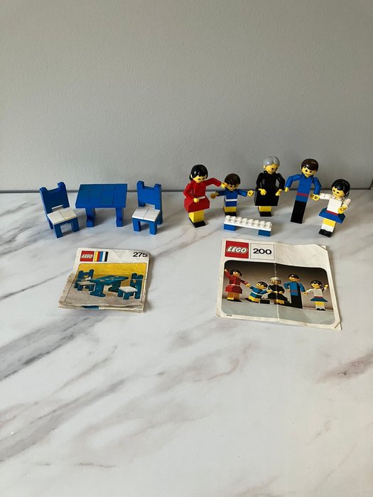 Lego - 275 and 200 FREE SHIPPING - Holland