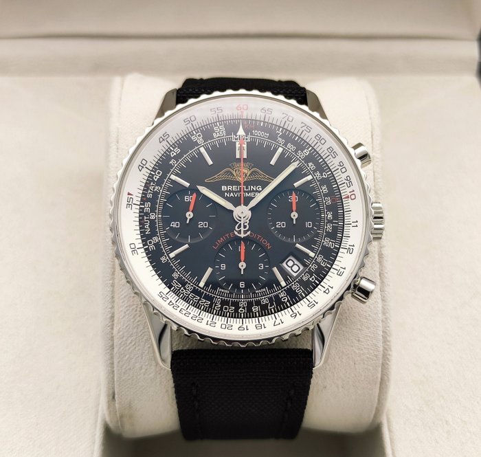 Breitling - Navitimer AOPA Limited Edition - Ingen mindstepris - A233225U - Mænd - 2011-nu