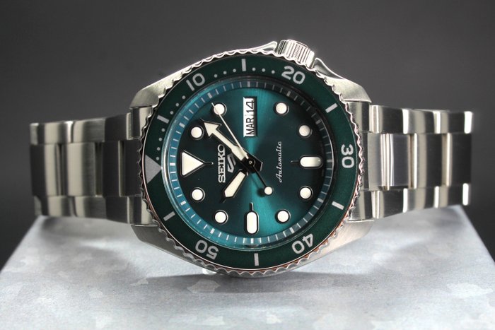 Seiko - Automatic Sport 5 - Ingen mindstepris - 4R36SRPD61k1 - Mænd - 2024