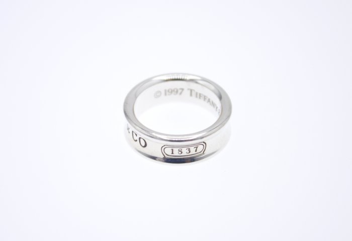 Ingen mindstepris - Tiffany  Co. - Ring - 1837 Narrow Sterling Silver 925 Ring Sølv