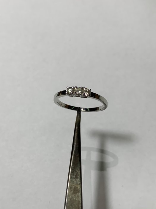 Ring - 18 kraat Hvidguld -  0.24ct. tw. Diamant (Natur)