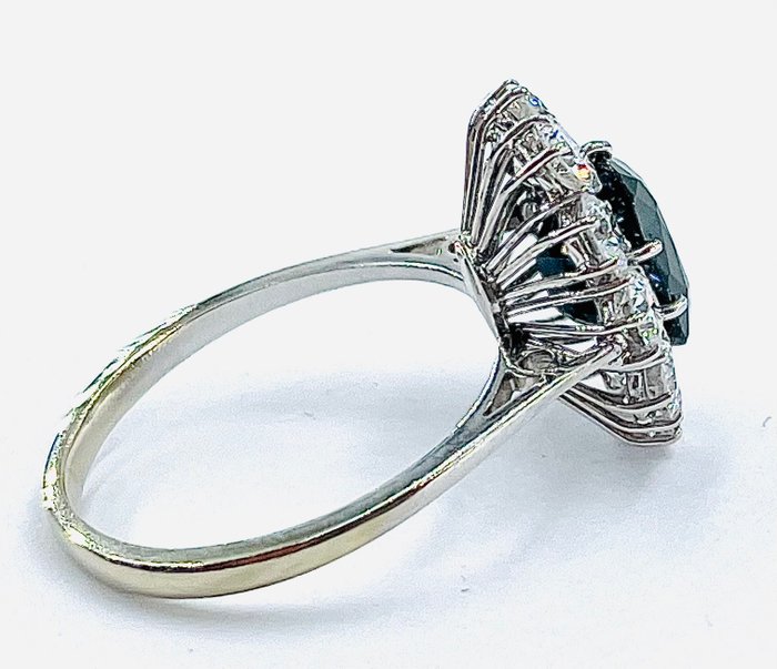 Ring - 18 kraat Hvidguld Safir - Diamant