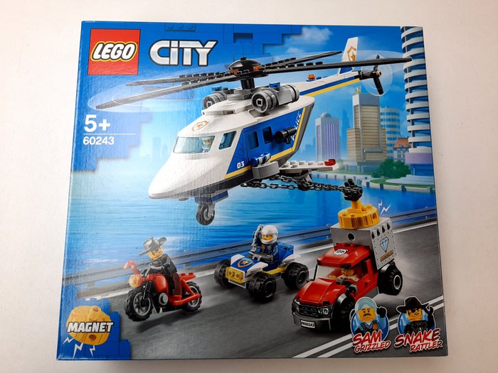 Lego - City - 60243+60242 - Achtervolging met politiehelikopter +Politiearrest op de Snelweg