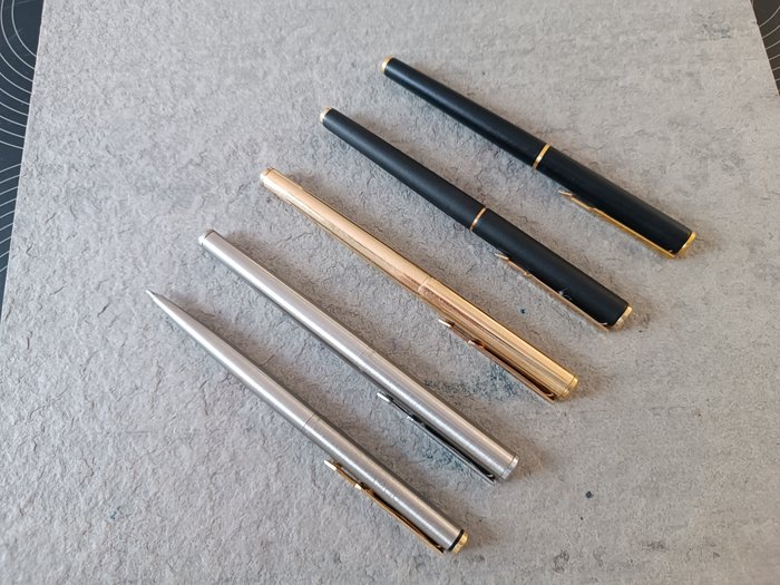 Parker - Lote 3 plumas, 1 Rollerball y 1 Portaminas Parker Arrow variadas. - Fyldepen