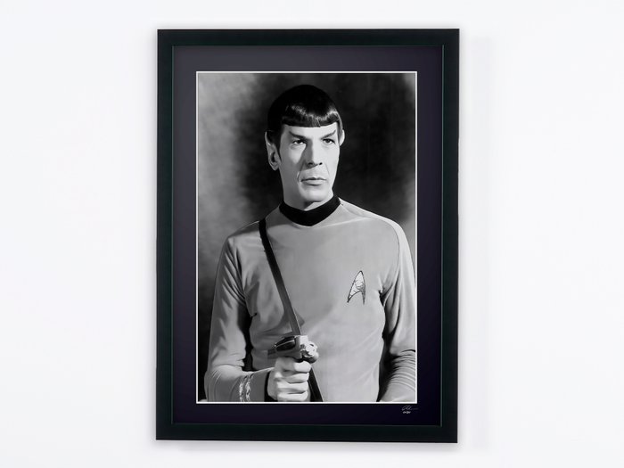 Leonard Nimoy as "Spock" - Fine Art Photography - Luxury Wooden Framed 70X50 cm - Limited Edition Nr 01 of 30 - Serial ID 17213 - Original Certificate (COA), Hologram Logo Editor and QR Code - 100% New items.