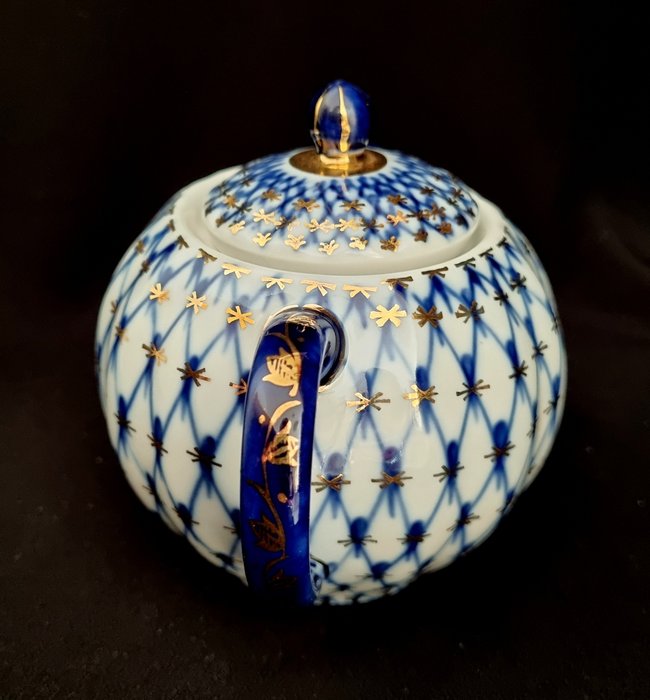 Lomonosov Imperial Porcelain Factory - Bordservice - Sukkerskål koboltnet 22 karat guld - Porcelæn