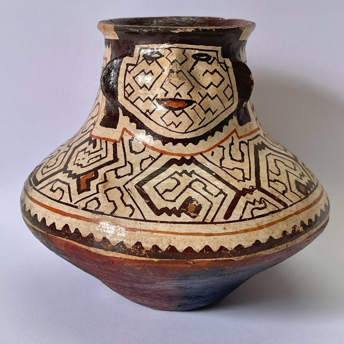 Vase  - Ler - Shipibo maskevase