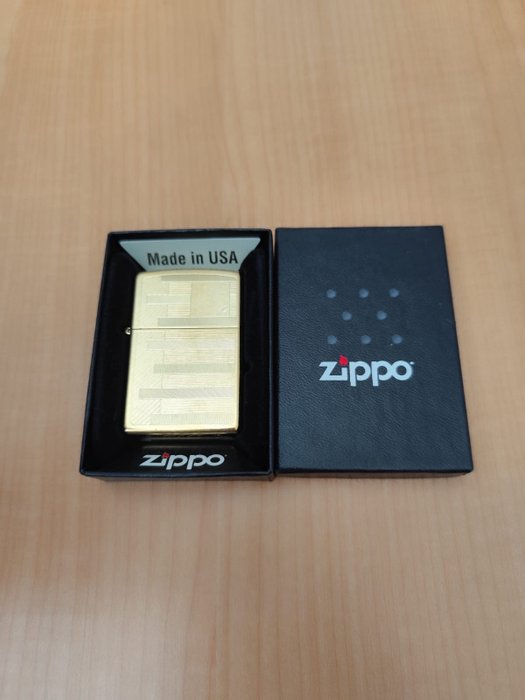 Zippo - Encendedor zippo luxury - Lommelighter - Guld, Messing, Stål (rustfrit), elektroguld